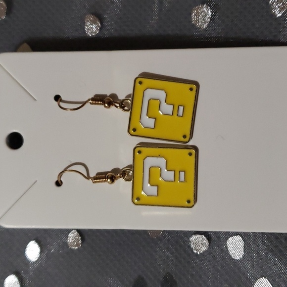 Super Mario question mark earrings - Picture 2 of 3